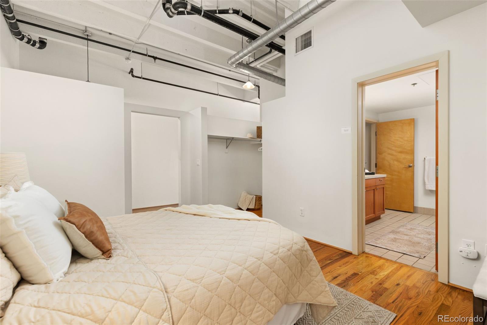 1800 Lawrence Street Unit: 408