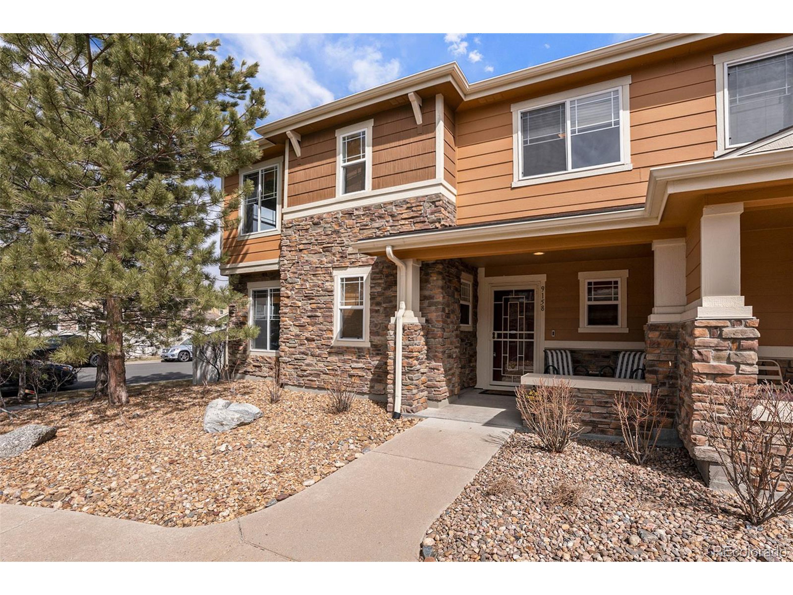 9158 W 104th Cir