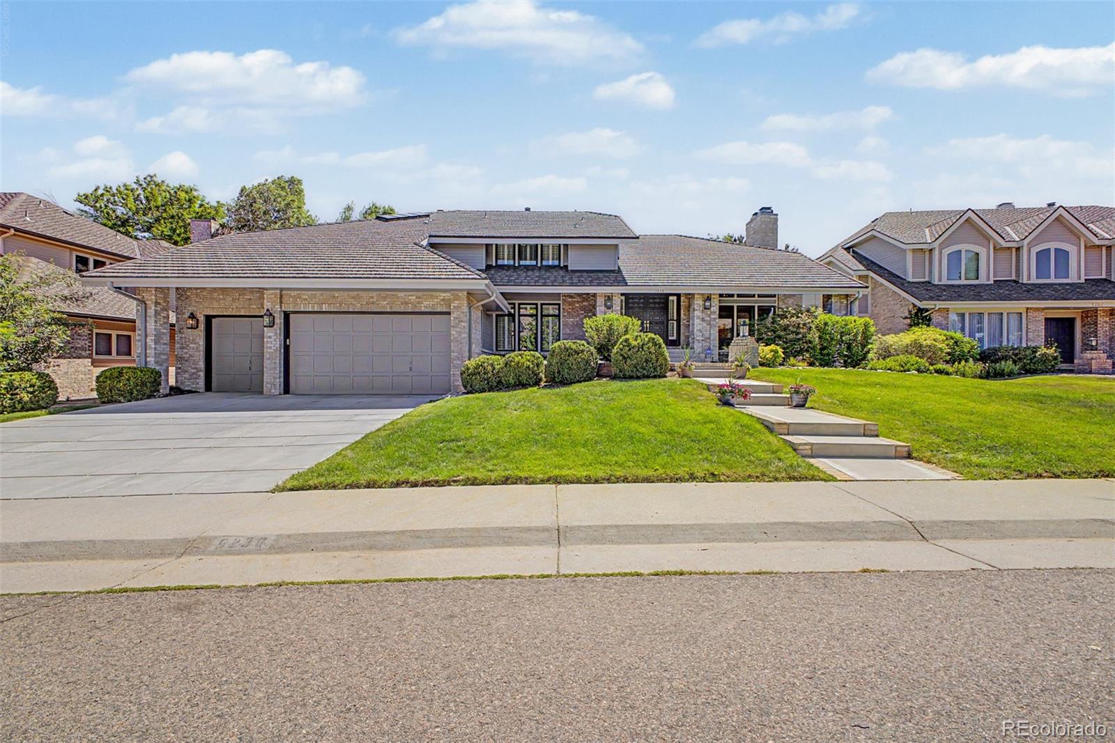 5238 E Nichols Drive
