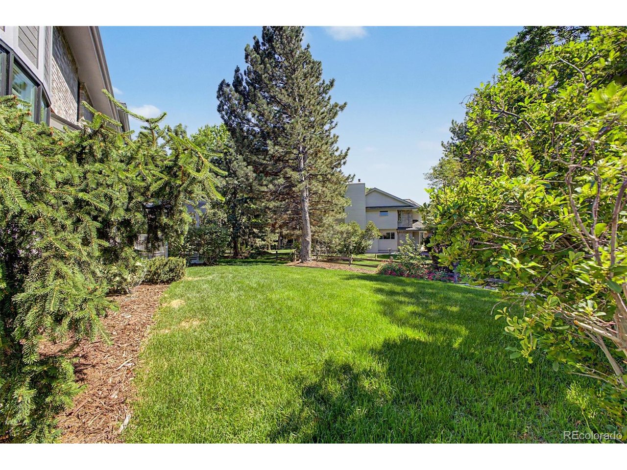 5238 E Nichols Dr