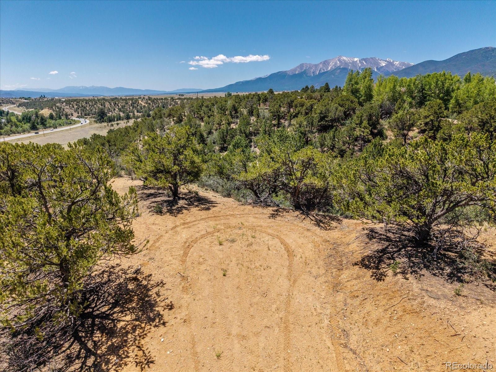 33077 US Highway 24