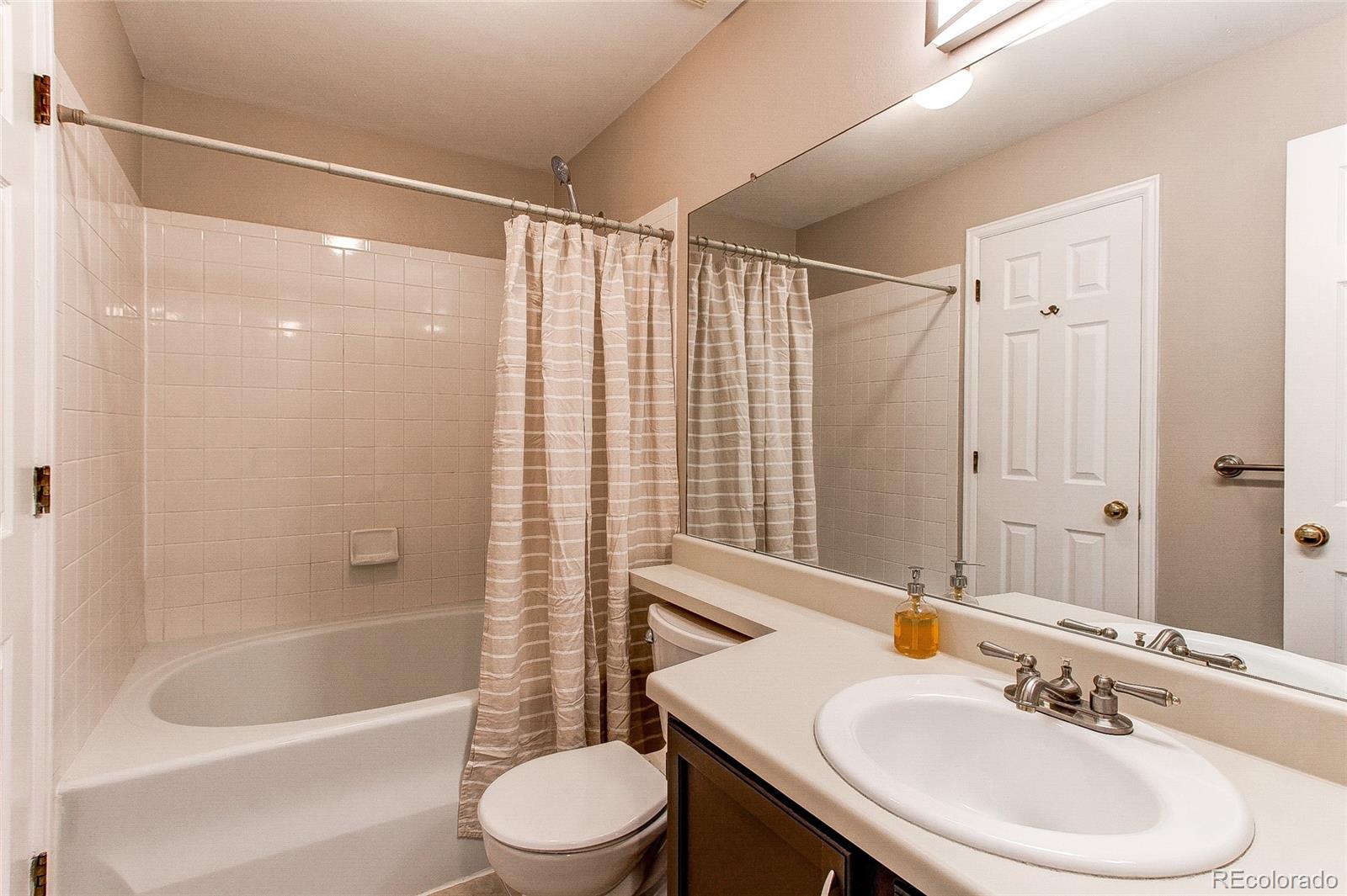 6776 S Ivy Street Unit: C2