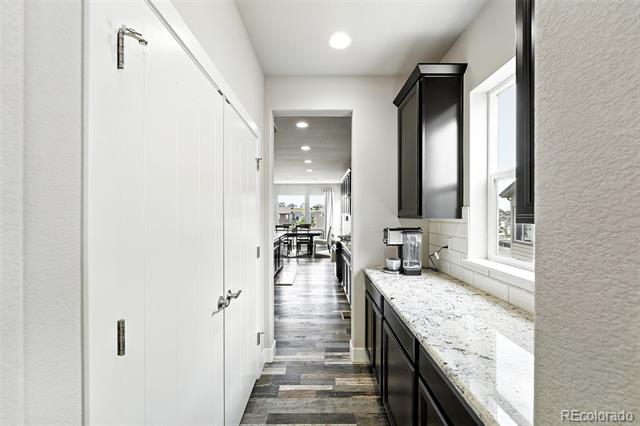 18541 W 93rd Place