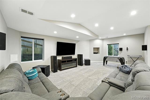 18541 W 93rd Place