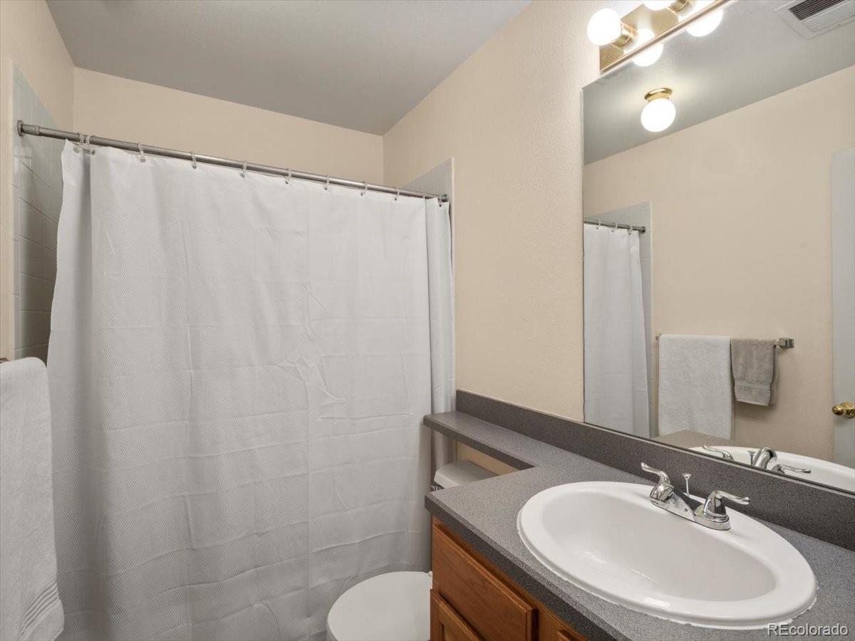 4276 S Eldridge Street Unit: 202