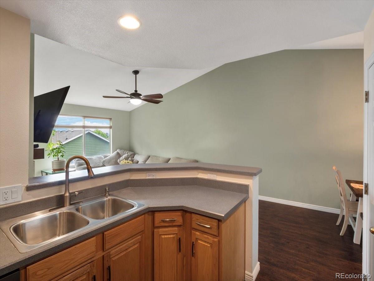 4276 S Eldridge Street Unit: 202