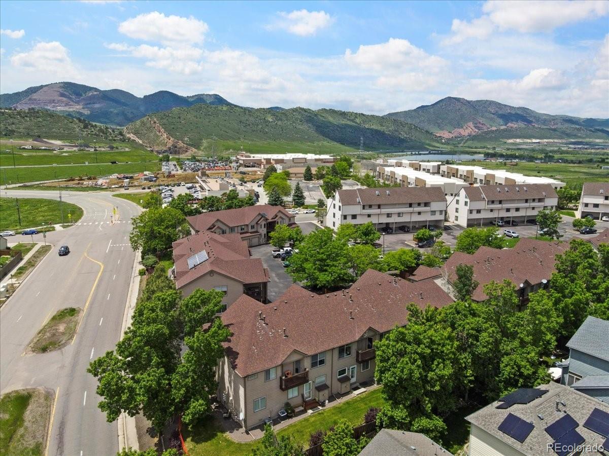 4276 S Eldridge Street Unit: 202