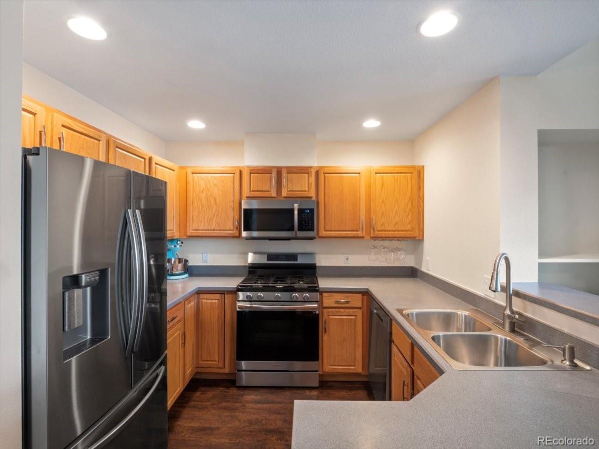 4276 S Eldridge Street Unit: 202