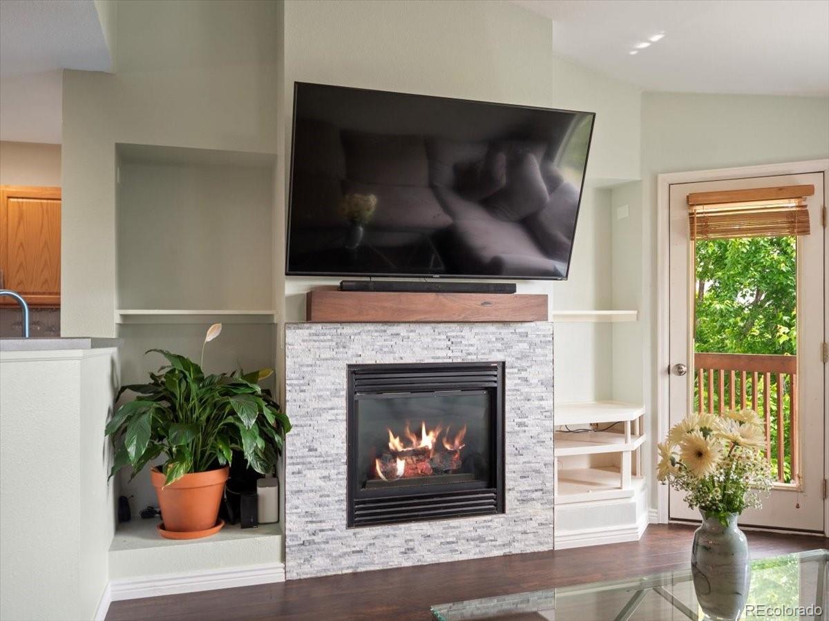 4276 S Eldridge Street Unit: 202