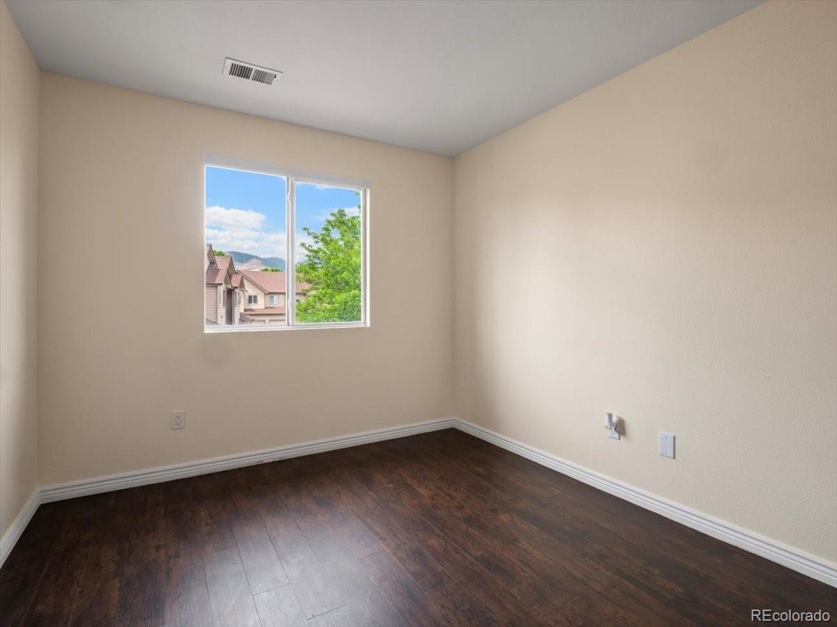 4276 S Eldridge Street Unit: 202