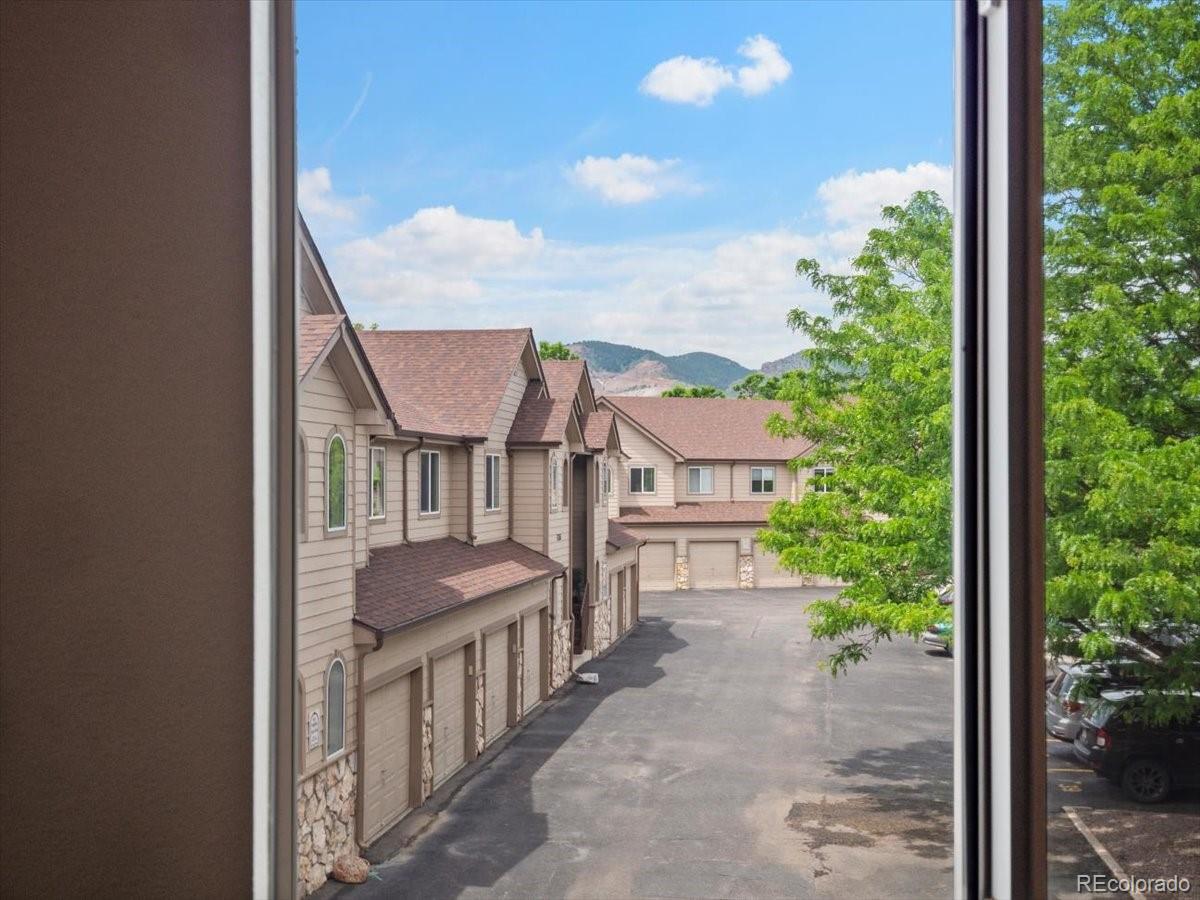 4276 S Eldridge Street Unit: 202