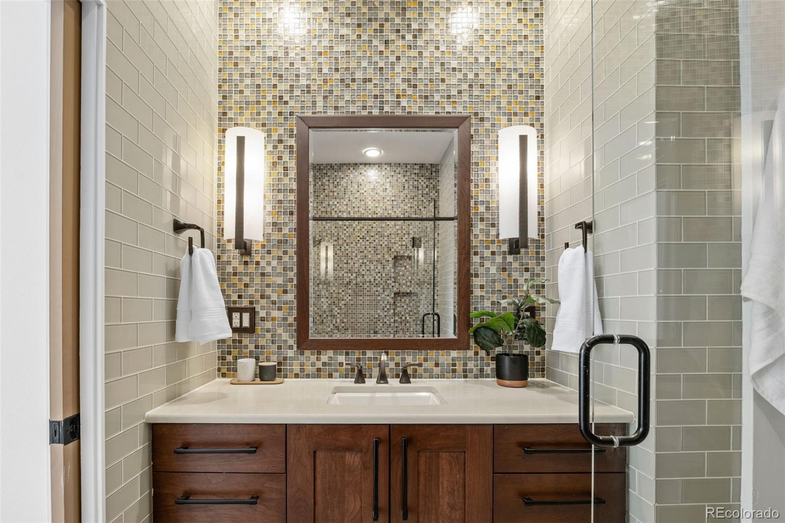 1140 Columbine Street Unit: 206