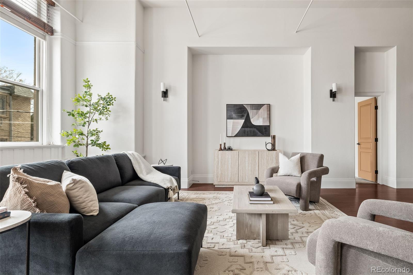1140 Columbine Street Unit: 206