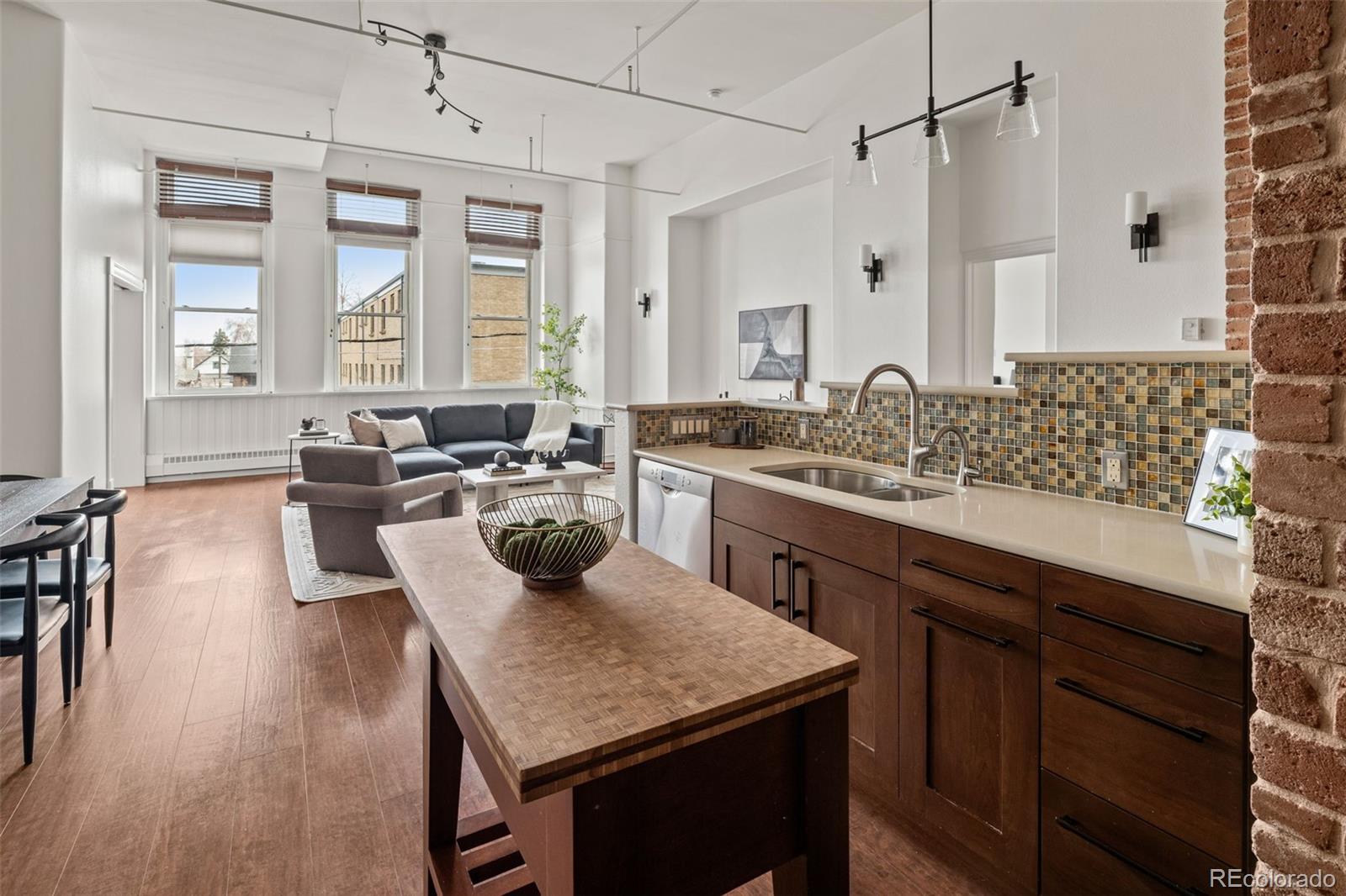 1140 Columbine Street Unit: 206