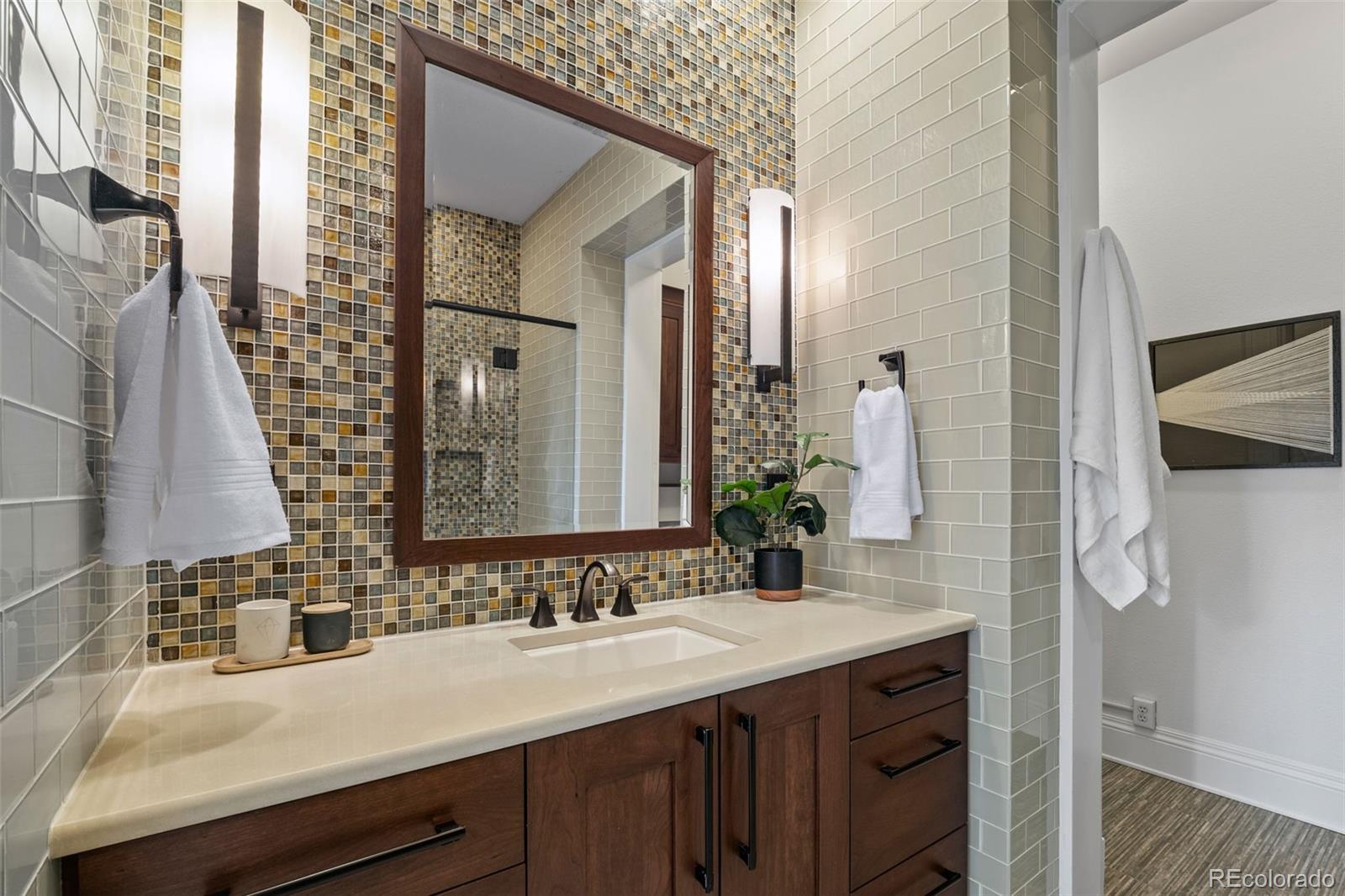 1140 Columbine Street Unit: 206