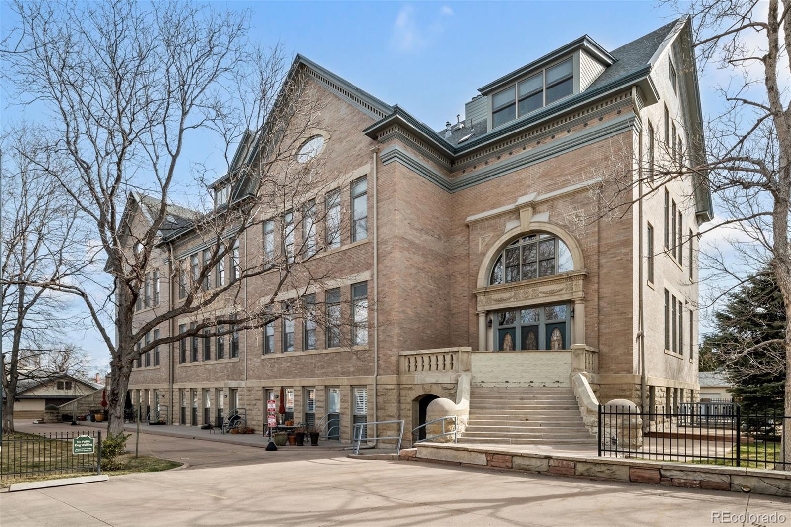 1140 Columbine Street Unit: 206