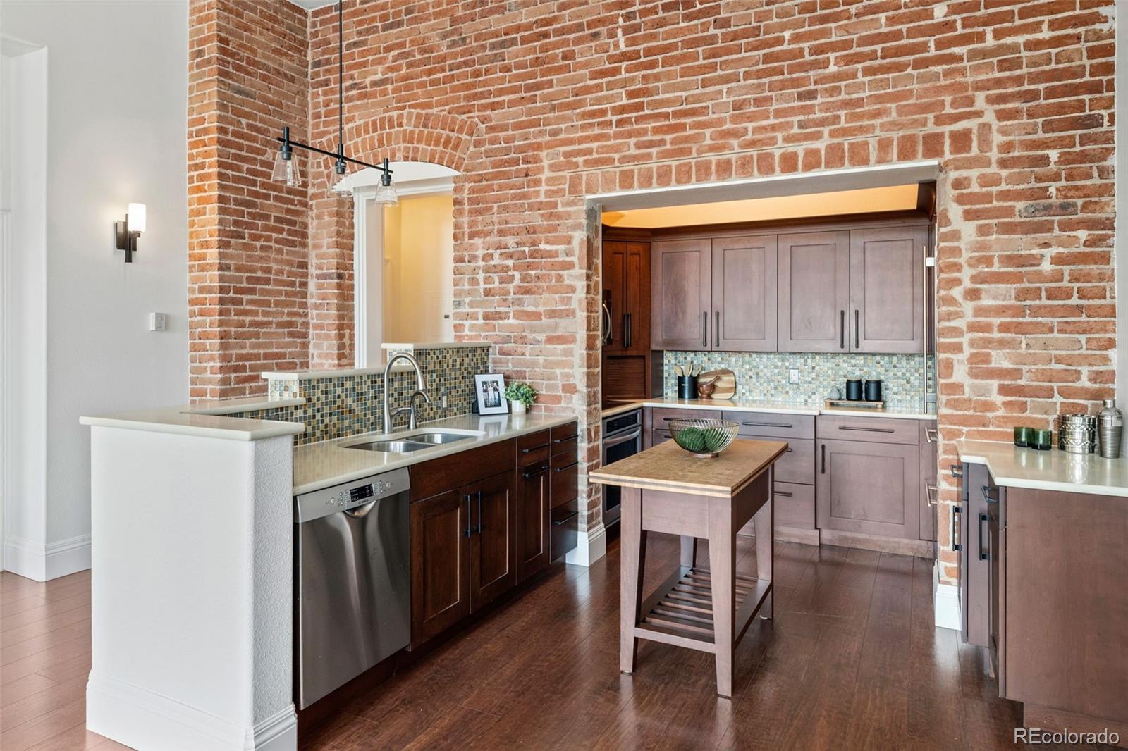 1140 Columbine Street Unit: 206