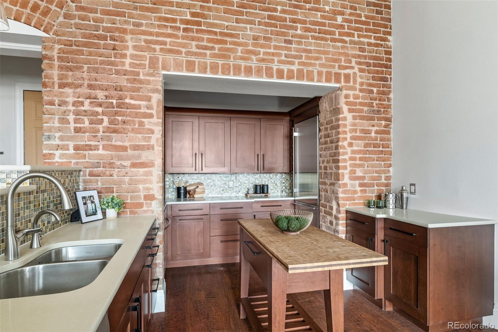1140 Columbine Street Unit: 206