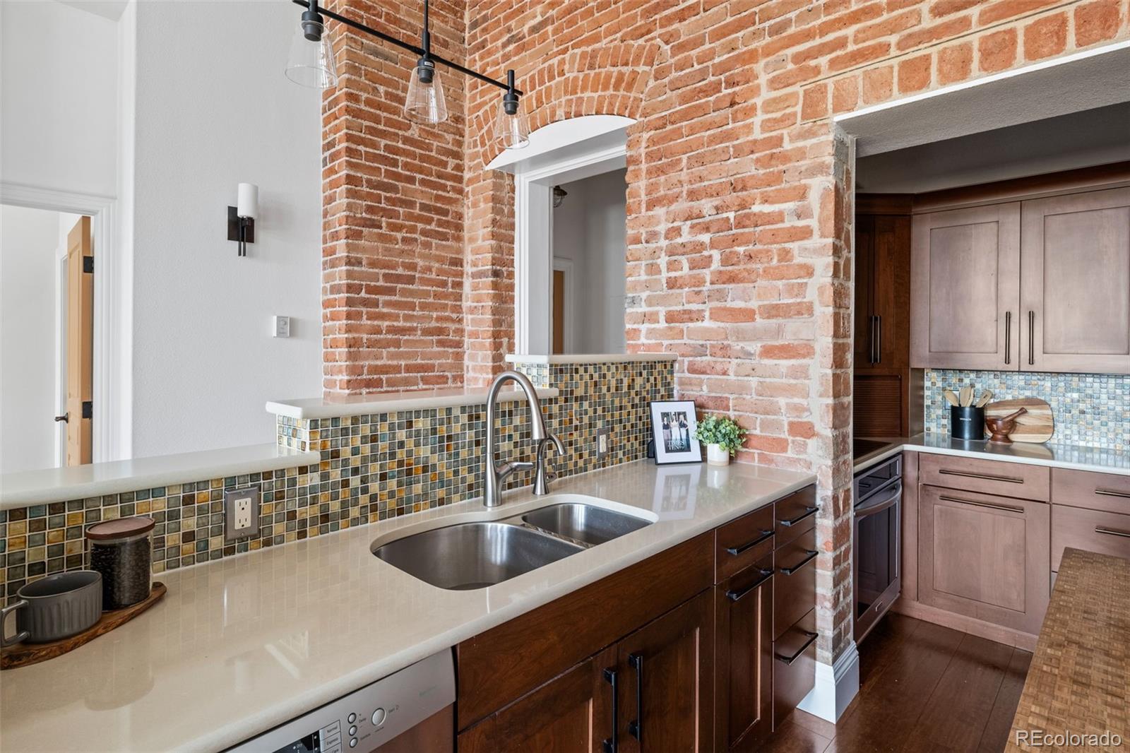 1140 Columbine Street Unit: 206