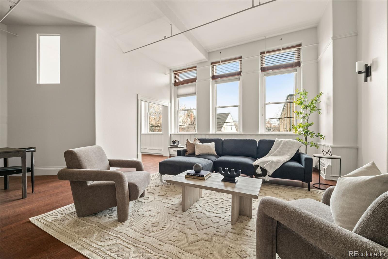 1140 Columbine Street Unit: 206