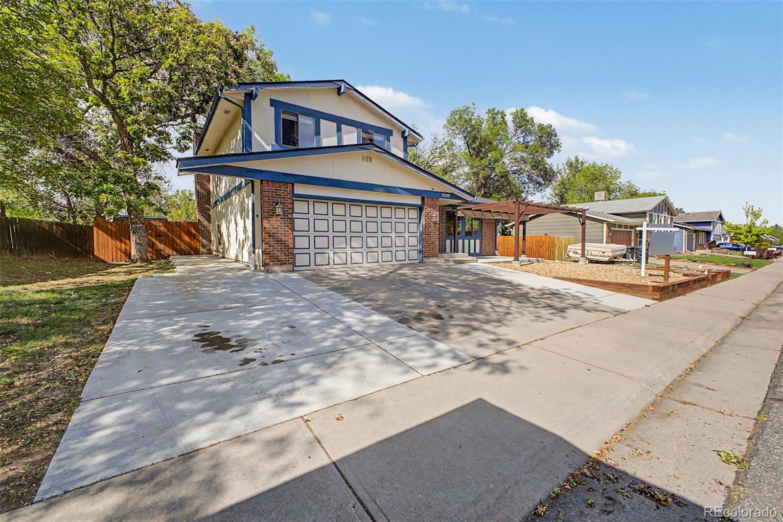 9309 W 76th Avenue
