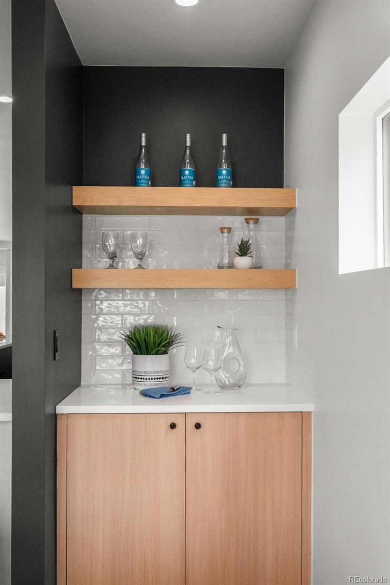 2122 S Cherokee Street