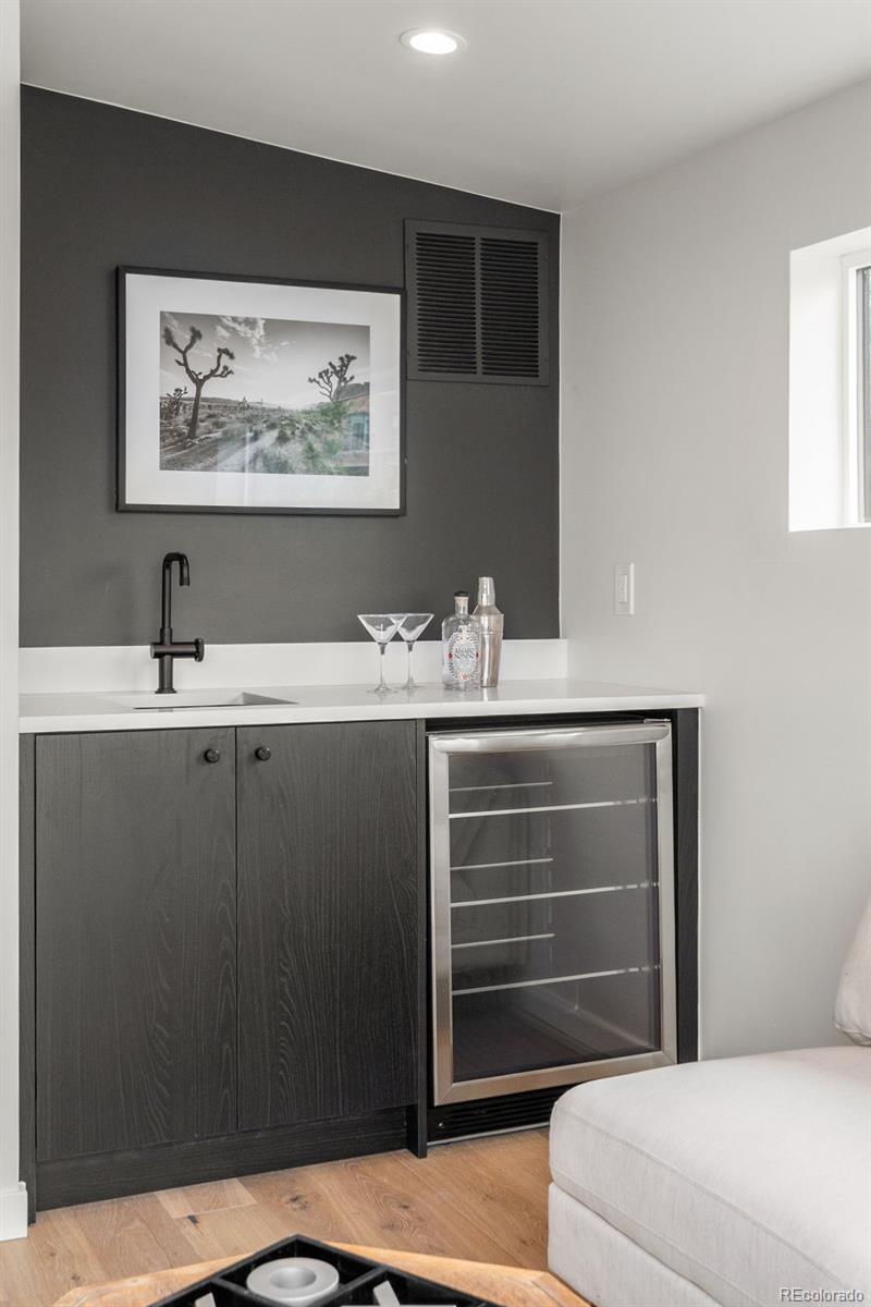 2122 S Cherokee Street