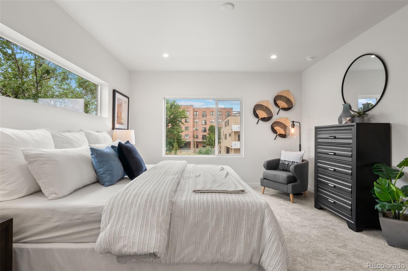 2122 S Cherokee Street