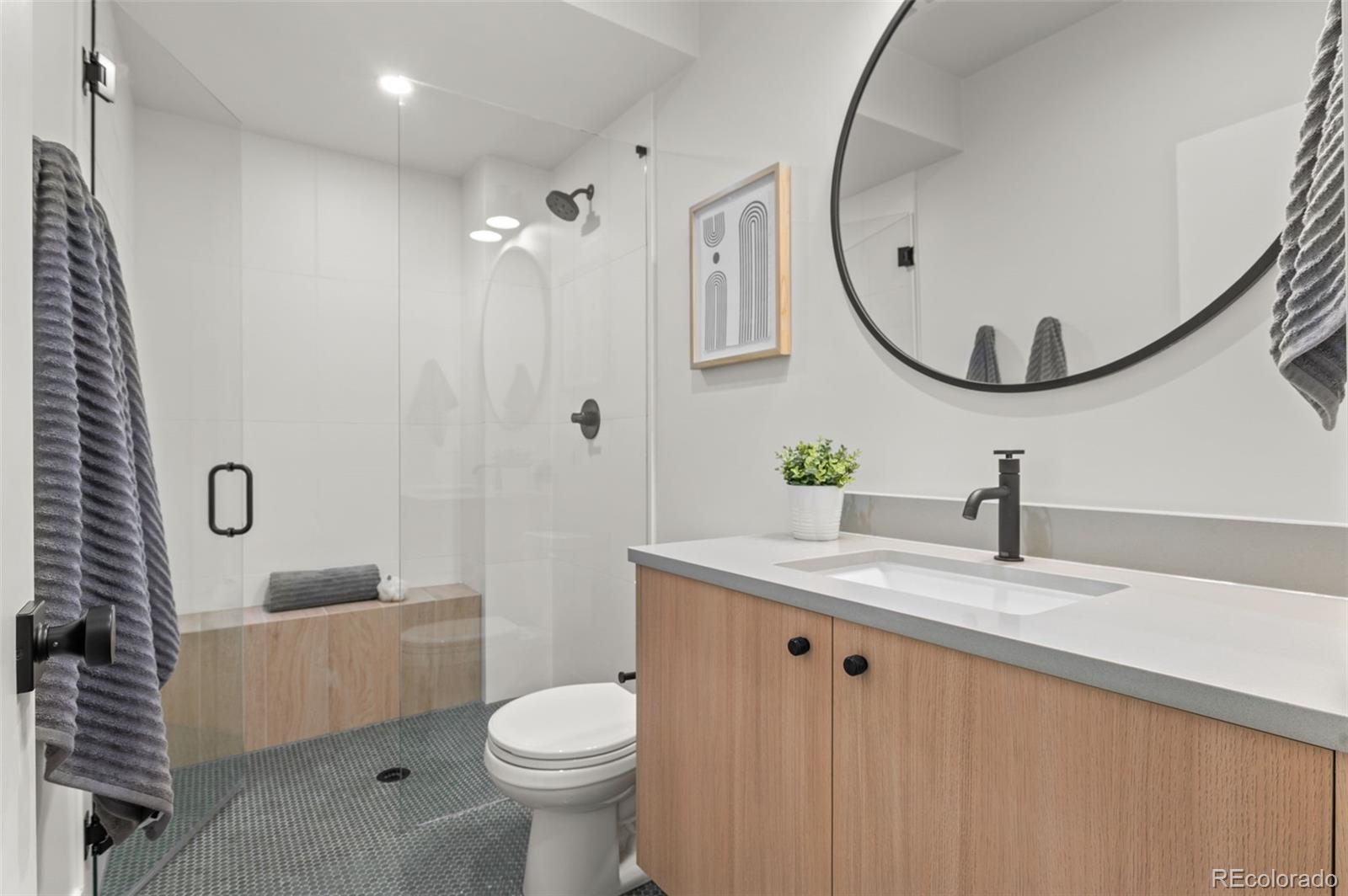 2122 S Cherokee Street