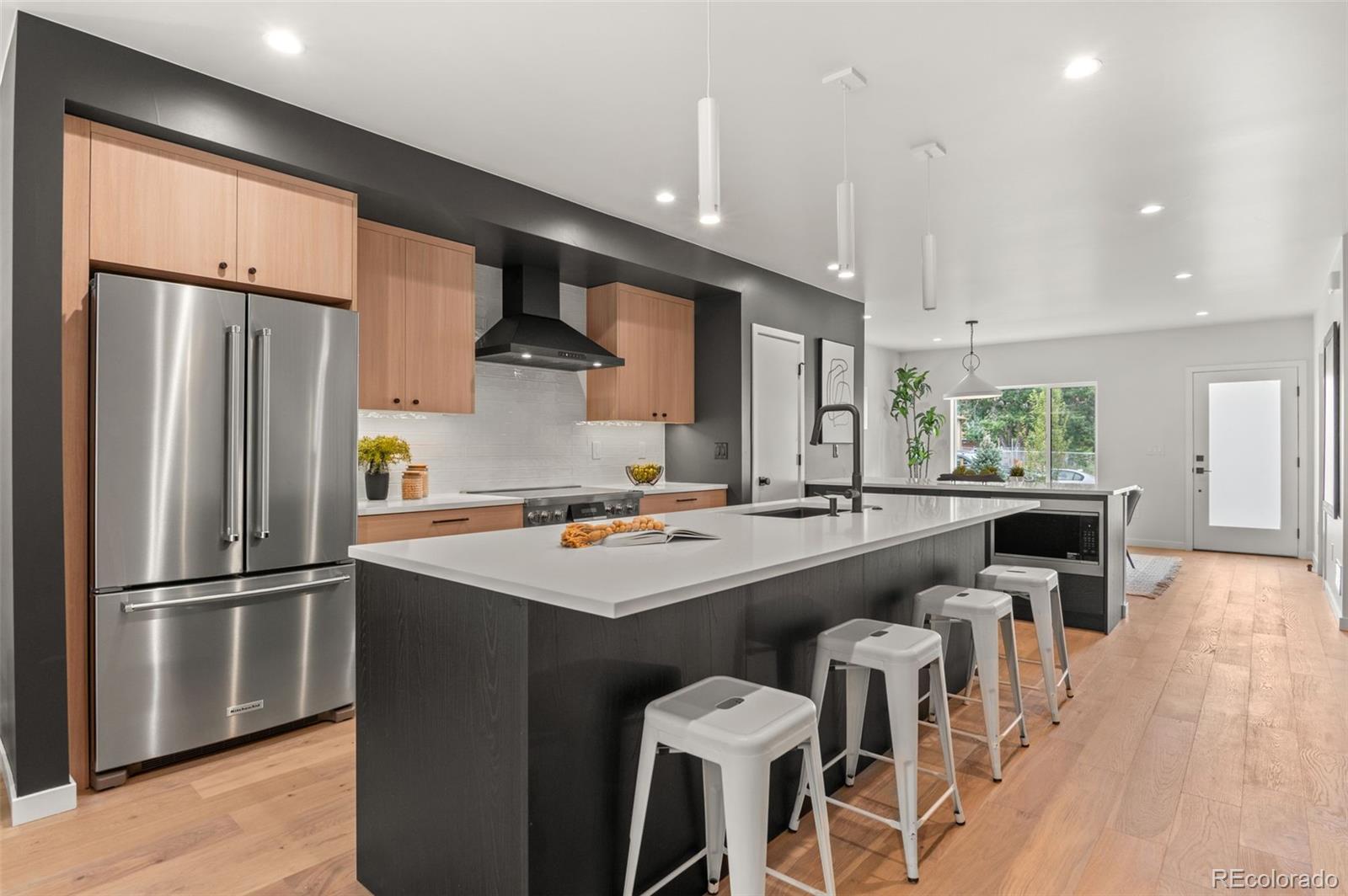 2122 S Cherokee Street