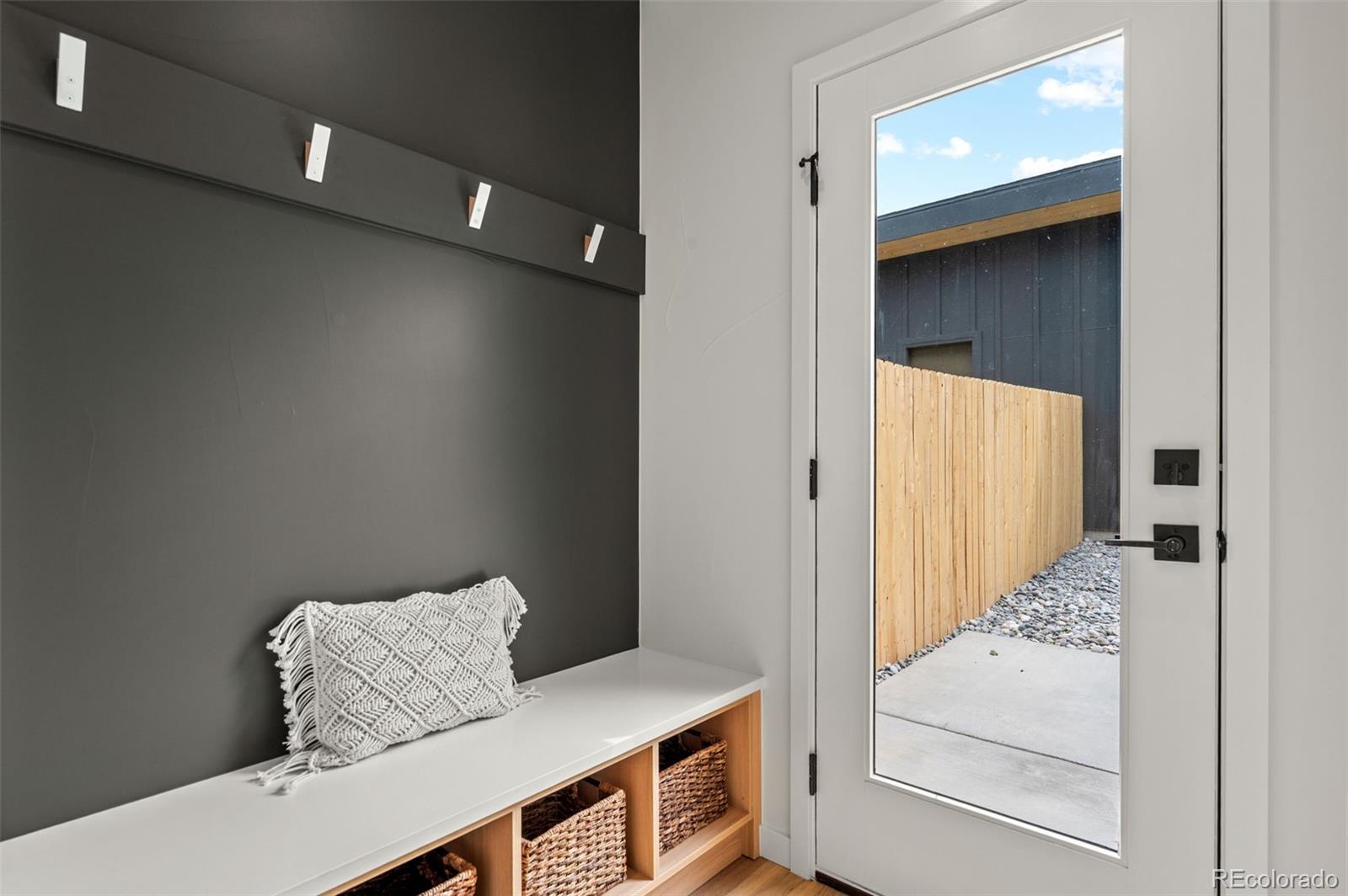 2122 S Cherokee Street