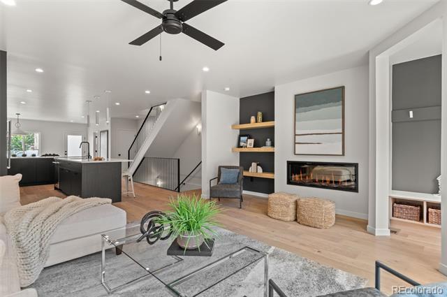 2122 S Cherokee Street