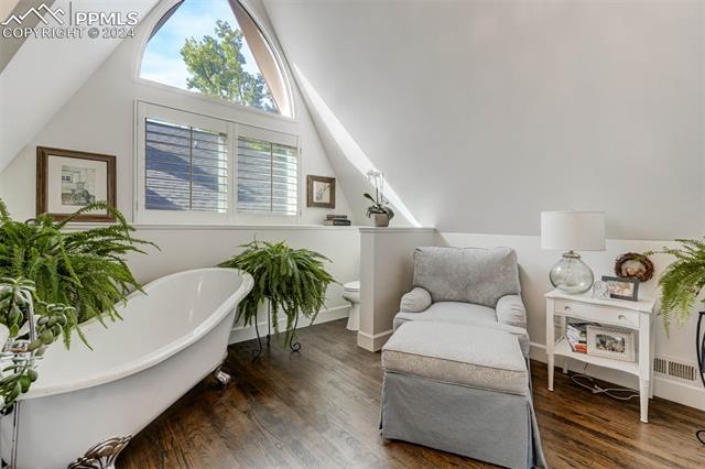 1424 N Cascade Avenue