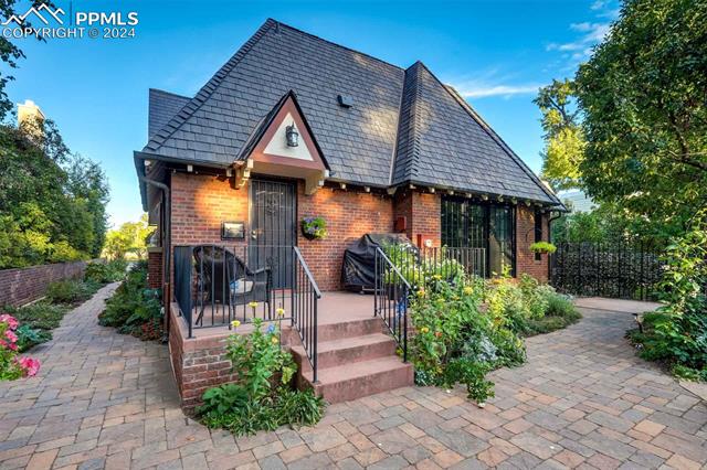 1424 N Cascade Avenue