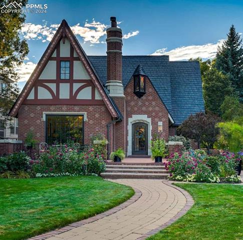 1424 N Cascade Avenue