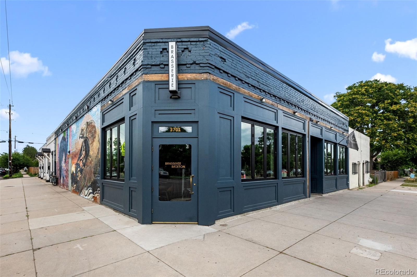 3435 N Humboldt Street