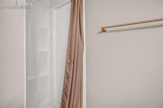 1080 Woodland Avenue