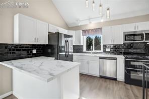 1080 Woodland Avenue