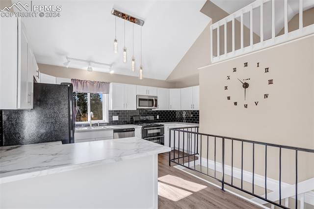 1080 Woodland Avenue