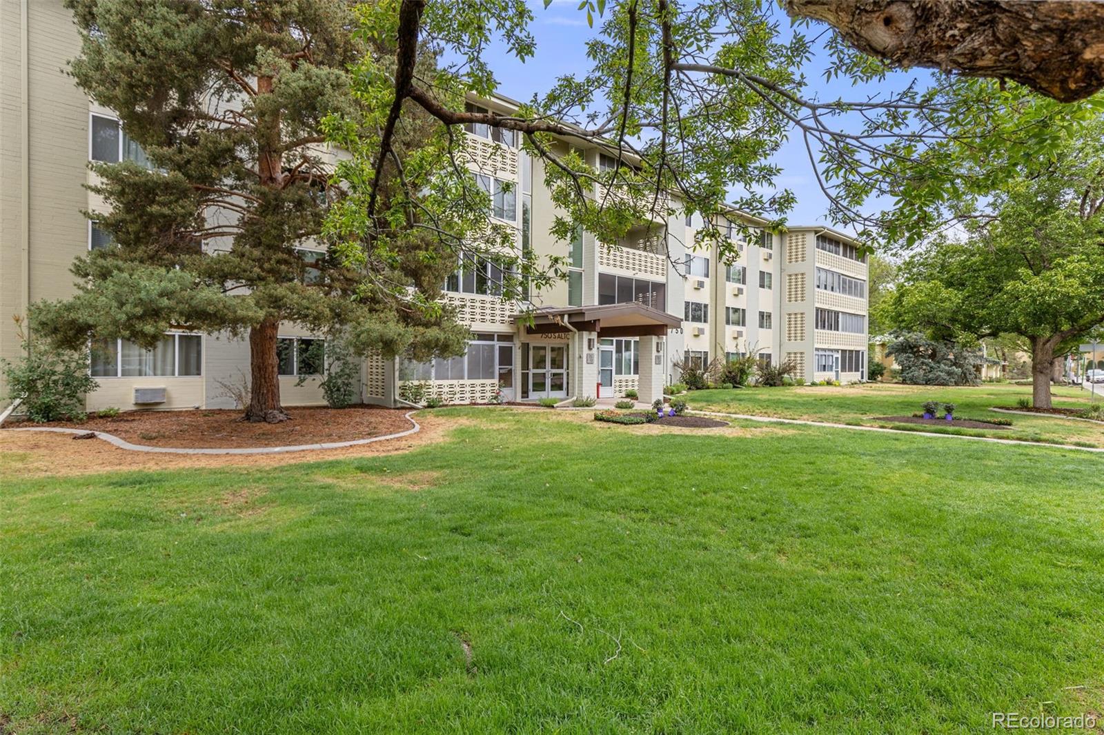 750 S Alton Way Unit: 4C