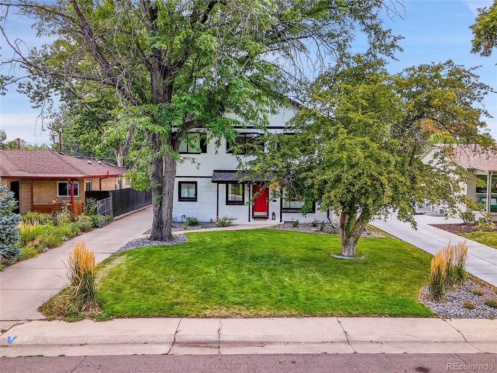 933 Pontiac Street