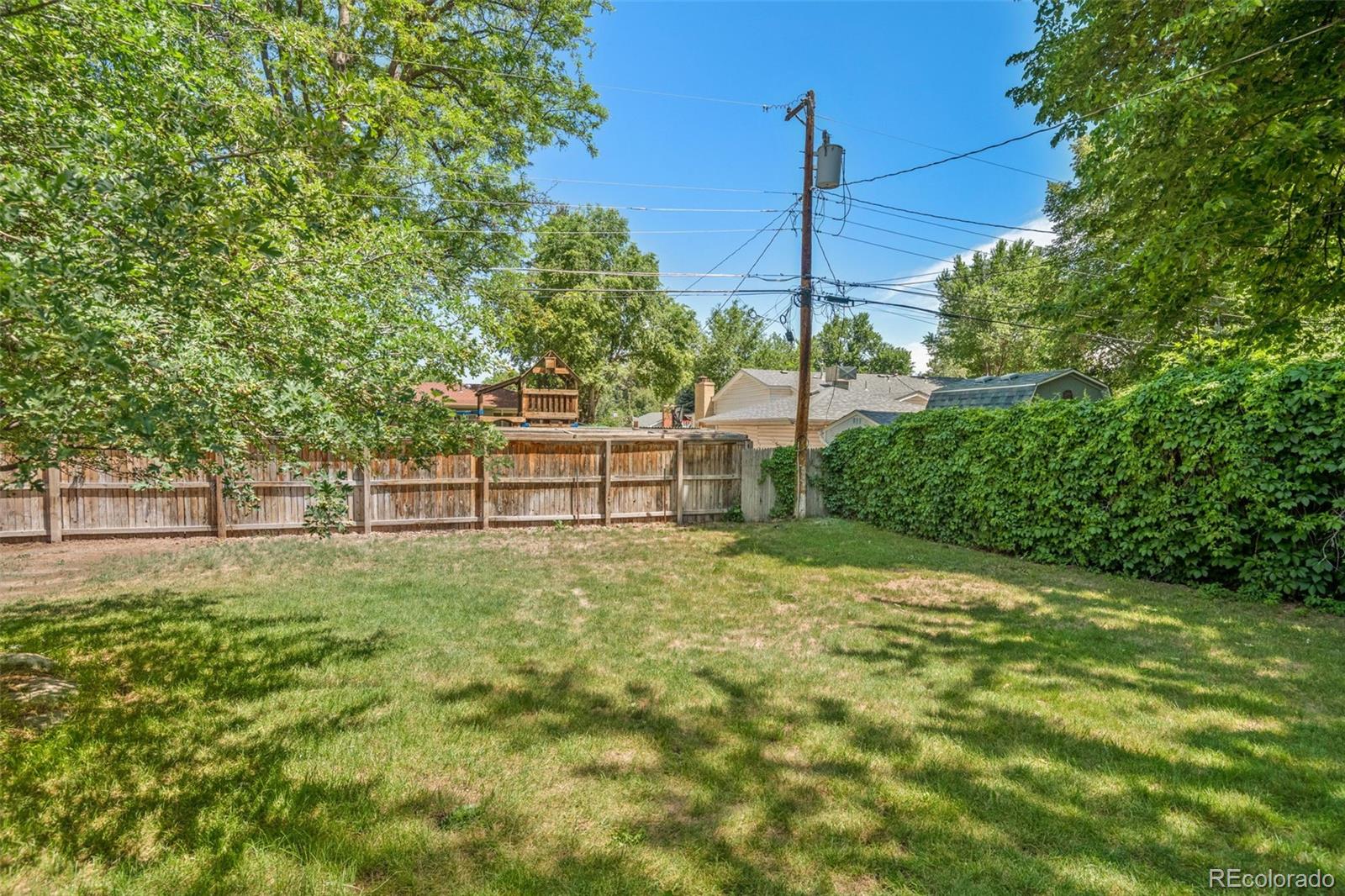 2309 E Floyd Place