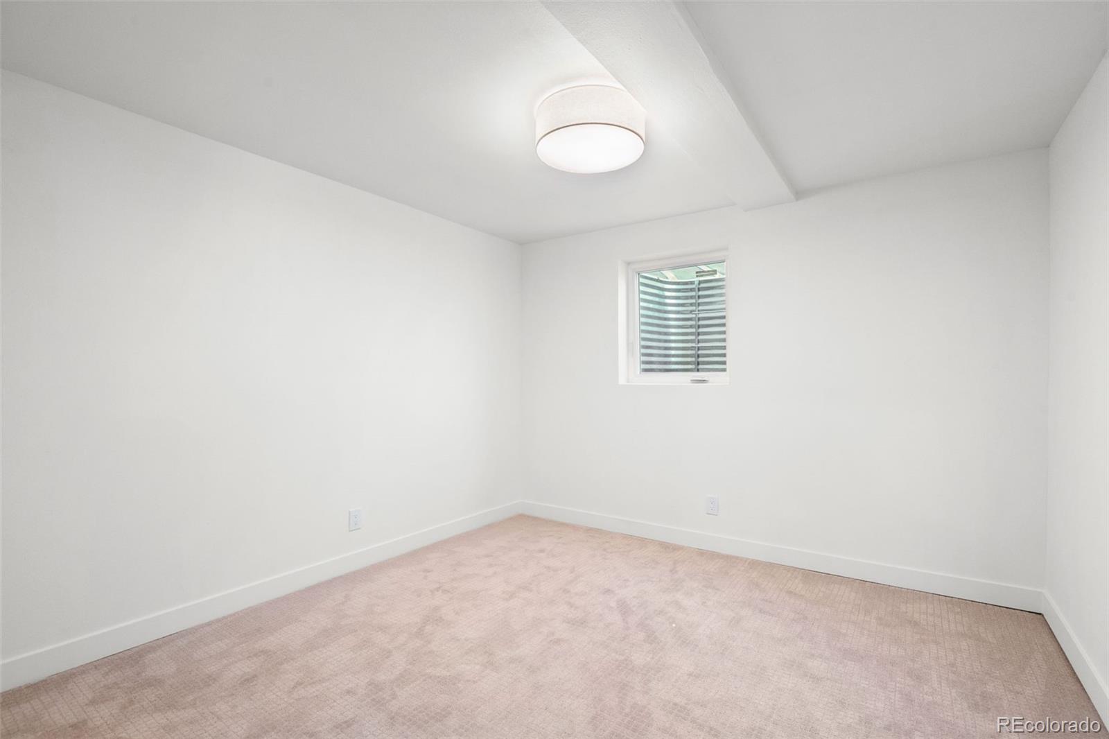 2309 E Floyd Place
