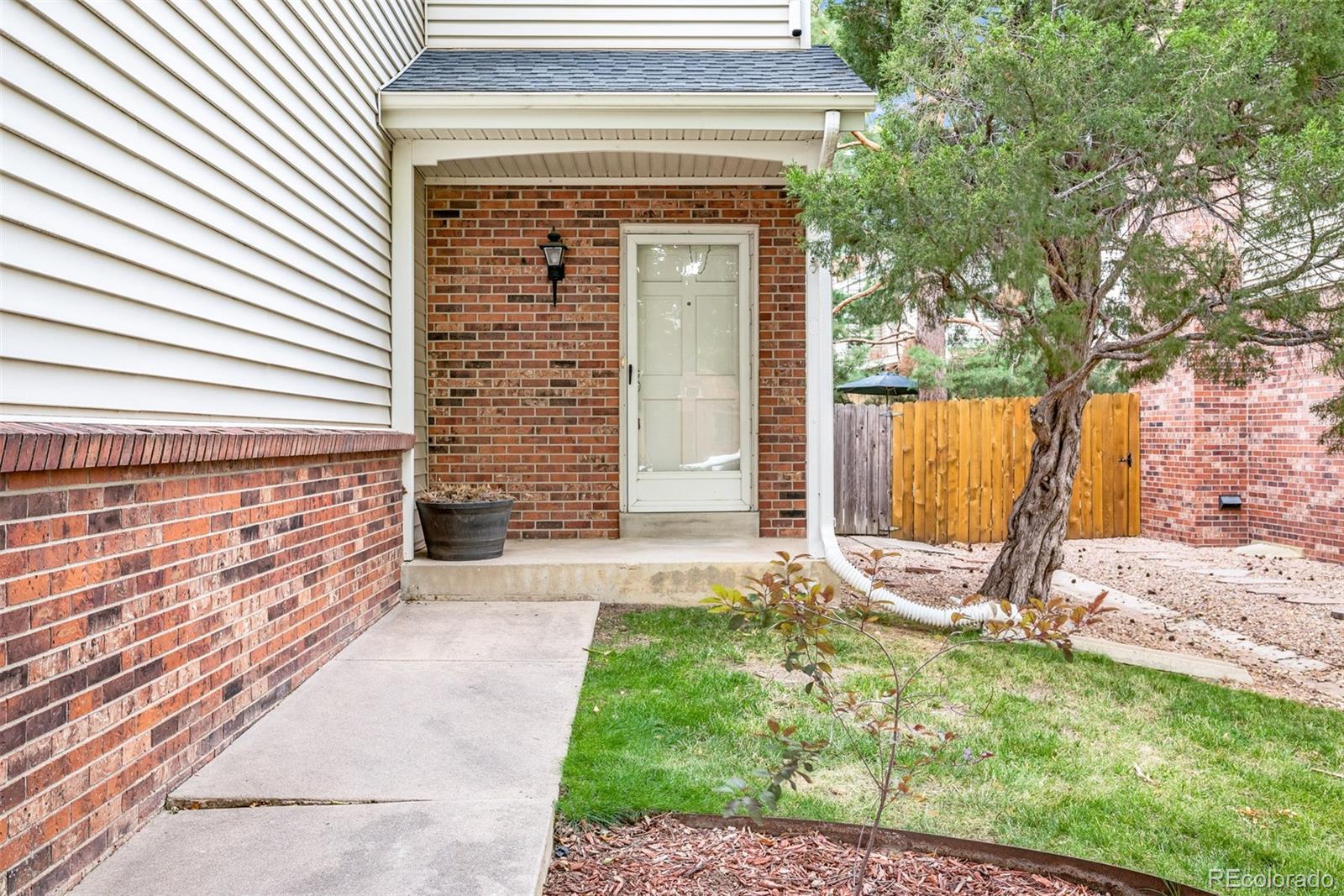 1217 S Carson Way