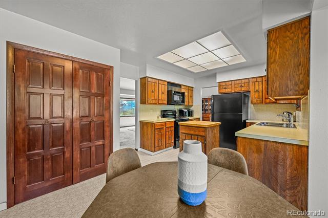 4374 Canyon Lane