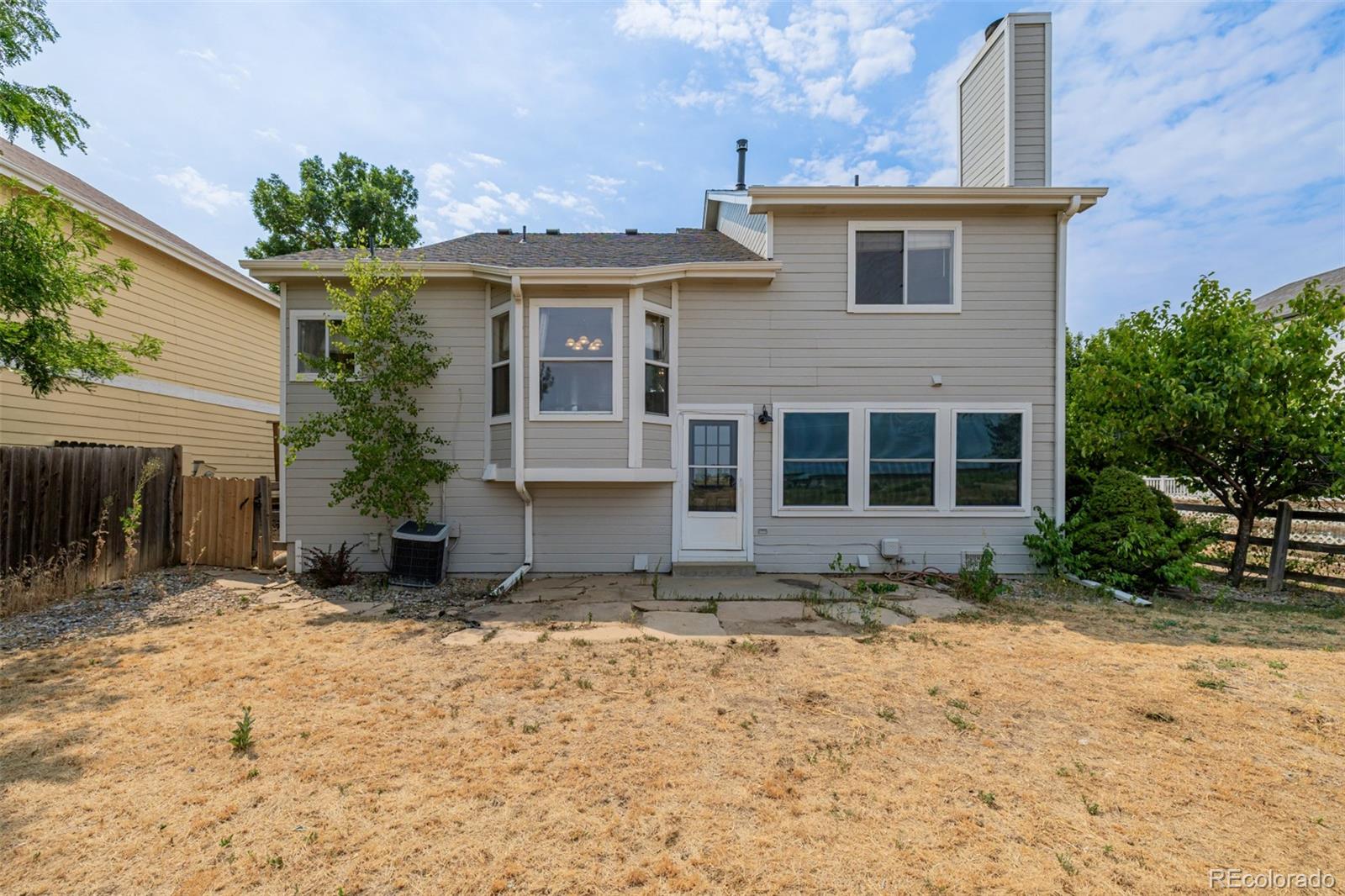 10059 Silvercliff Lane