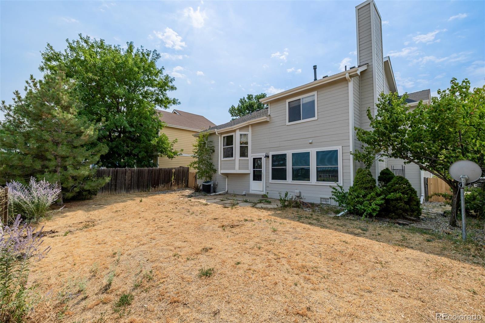 10059 Silvercliff Lane