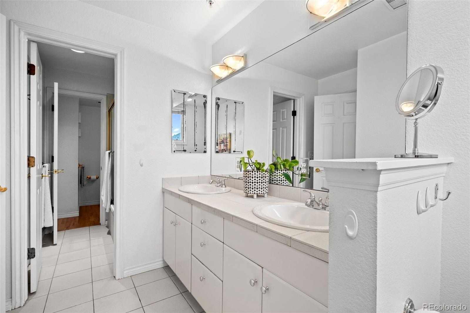 3650 E Ellsworth Avenue