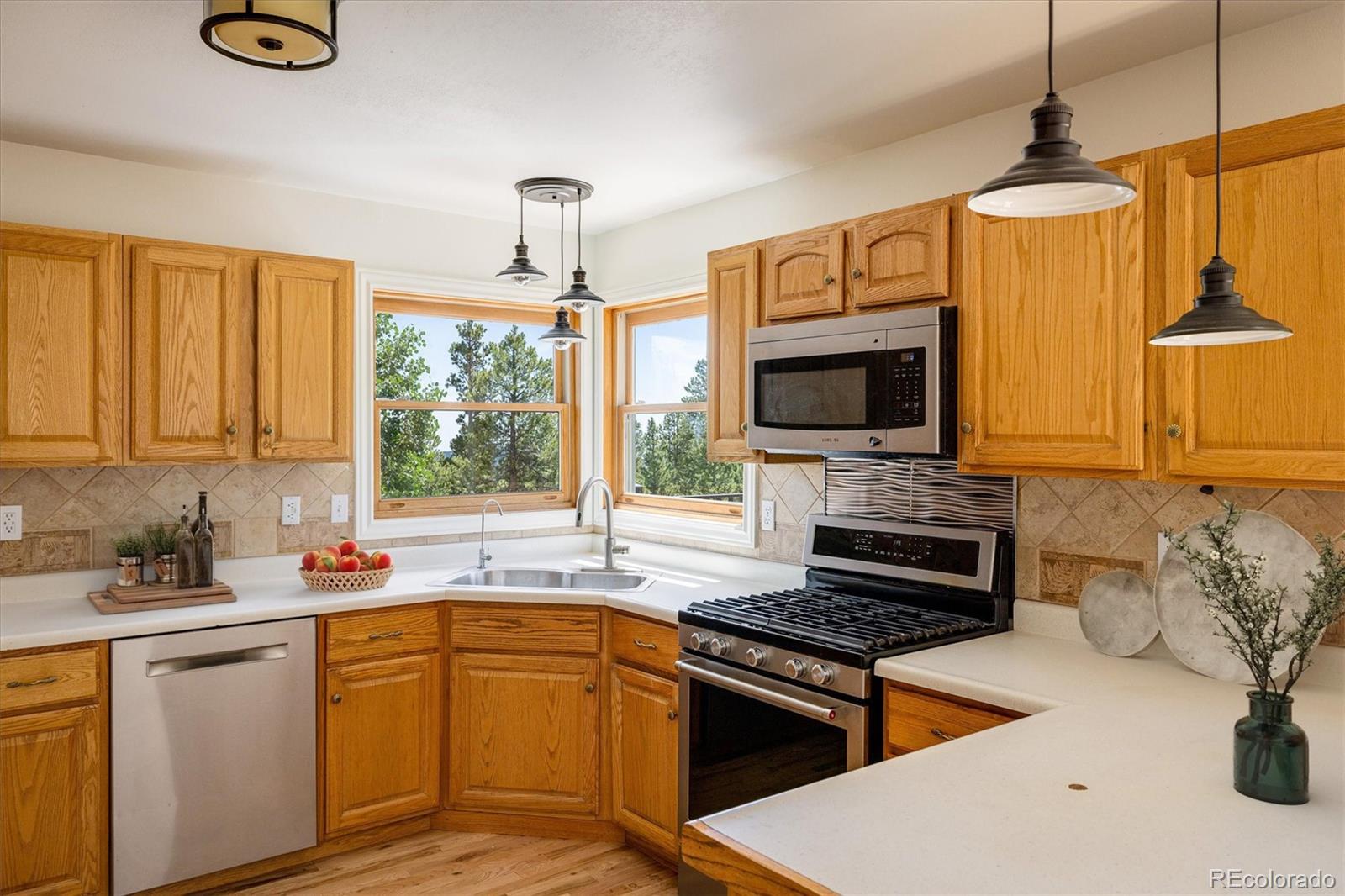 33901 Skyline Drive