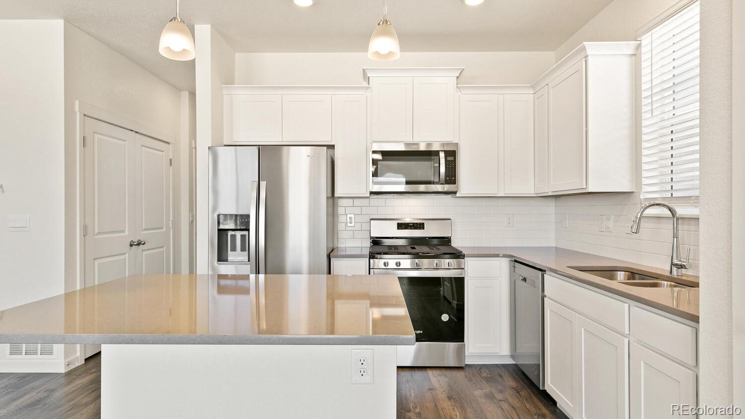 6121 Alpine Ridge Drive